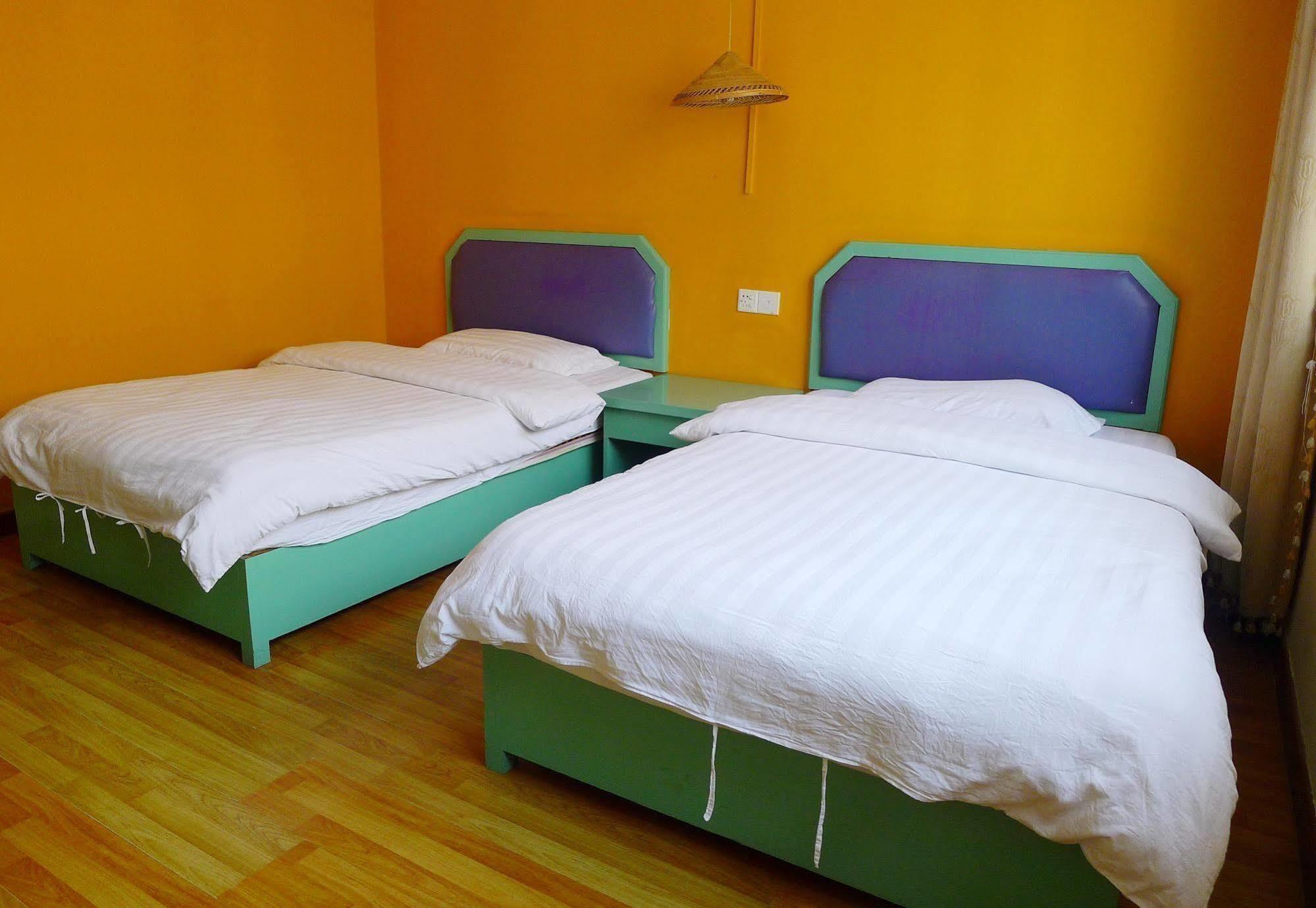 Yangshuo How Flowers Hostel Buitenkant foto